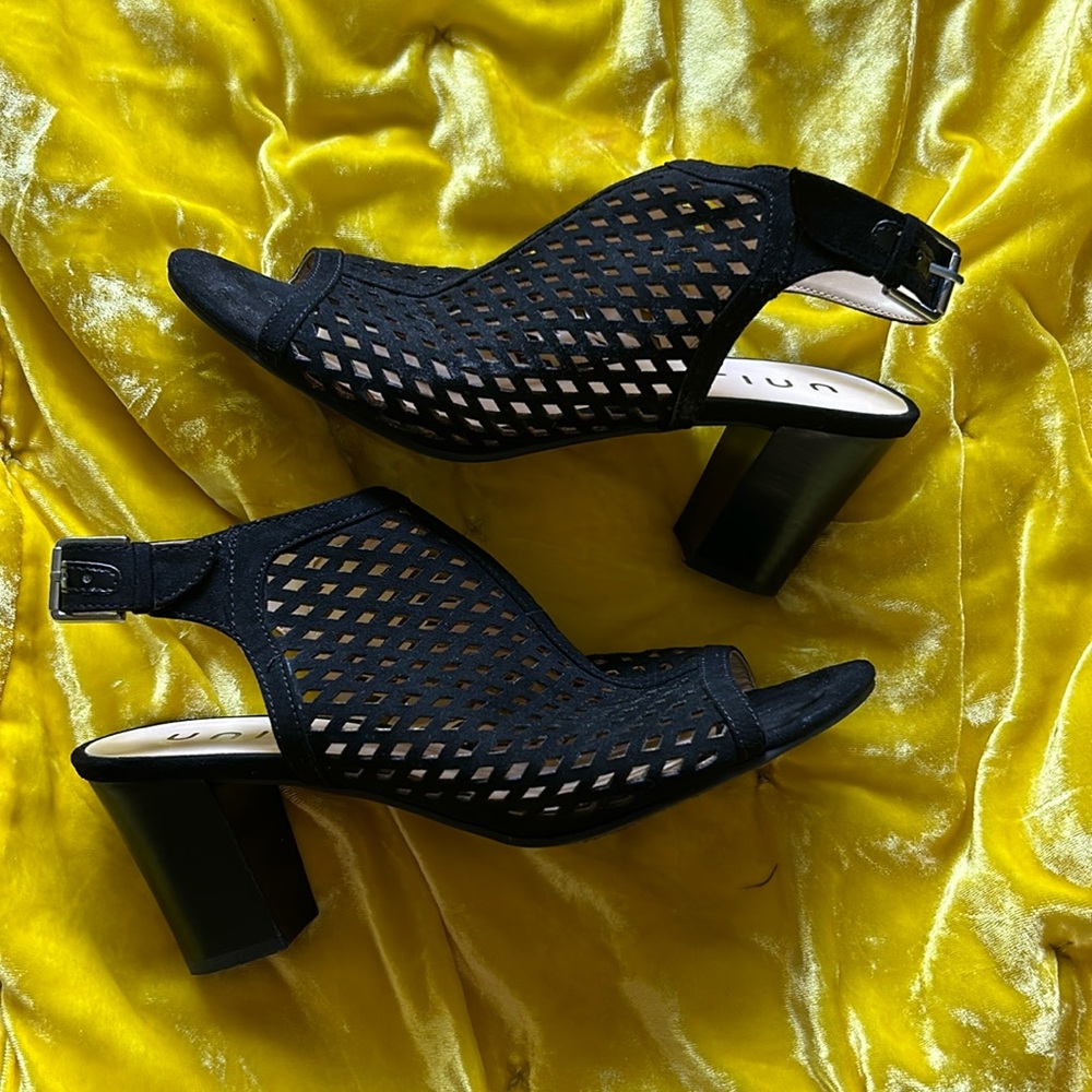 Unisa heels